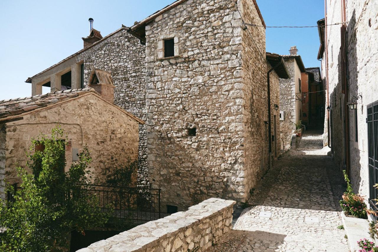 Albergo Diffuso Crispolti Labro Exterior foto